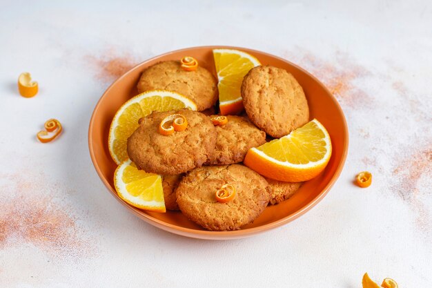 Deliciosas galletas caseras de ralladura de naranja.