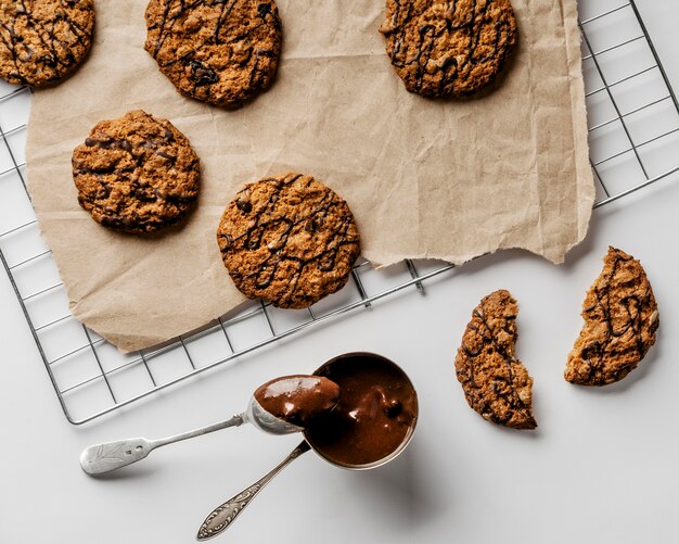 Deliciosas galletas en la mesa