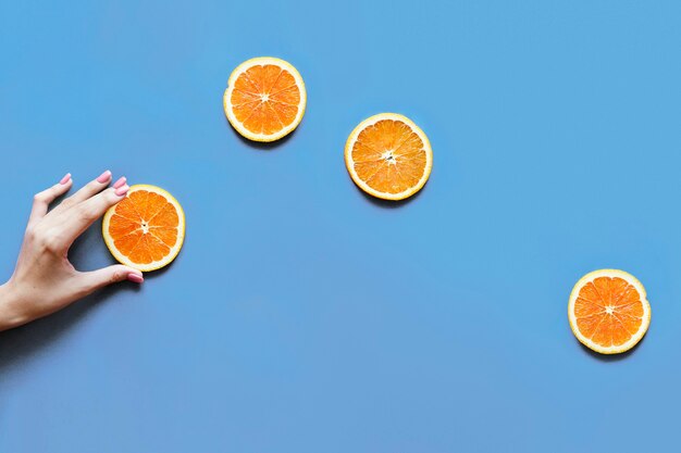 Deliciosas rodajas de naranja cítricos laicos