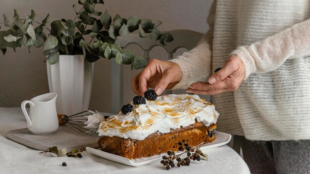 Delicioso bollo con crema batida