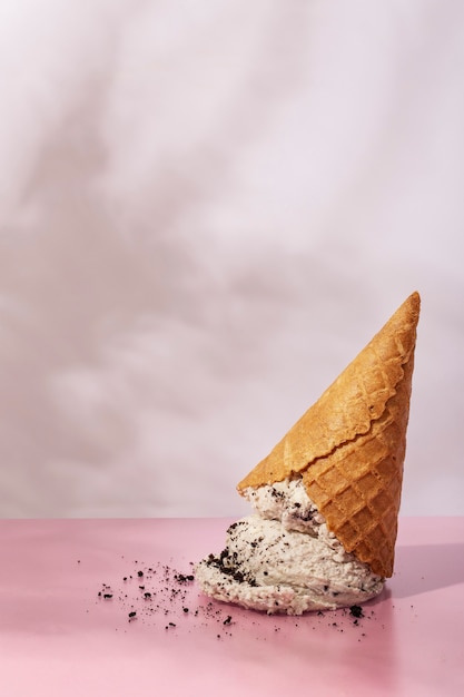 Foto gratuita delicioso cono de helado