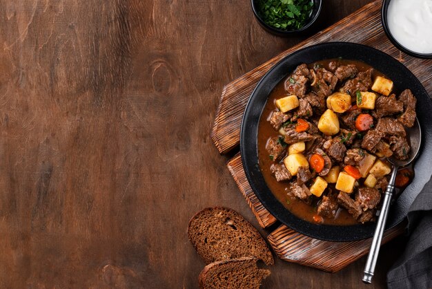 Delicioso goulash listo para cenar