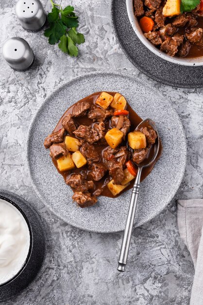 Delicioso goulash listo para cenar