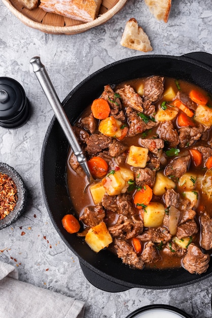 Delicioso goulash listo para cenar