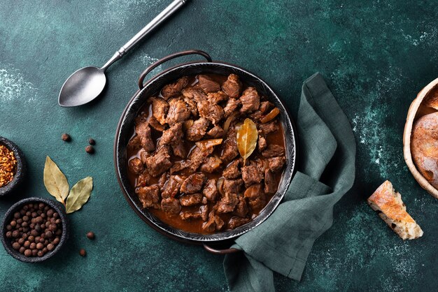 Delicioso goulash listo para cenar