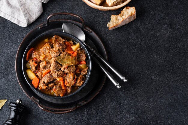 Delicioso goulash listo para cenar