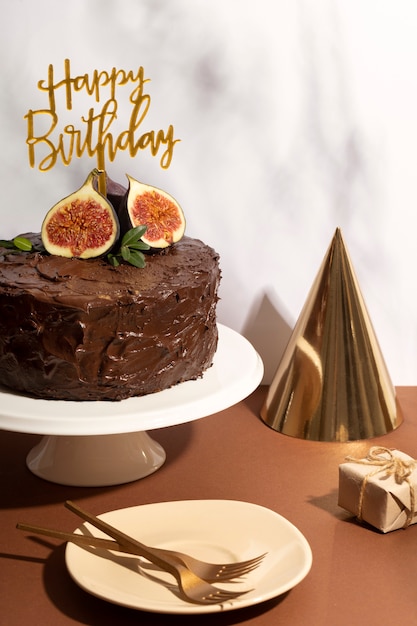 Delicioso pastel de chocolate de cumpleaños
