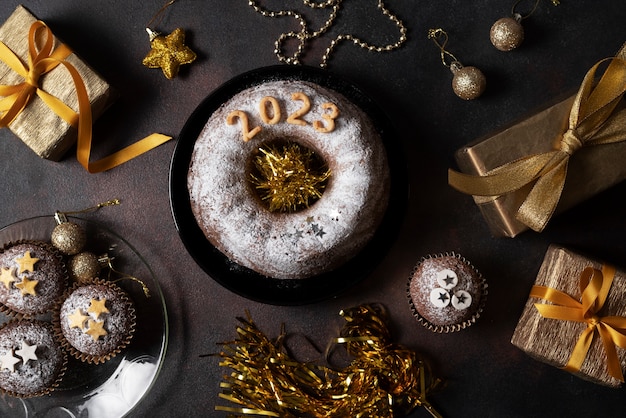 Delicioso pastel para la vista superior de año nuevo