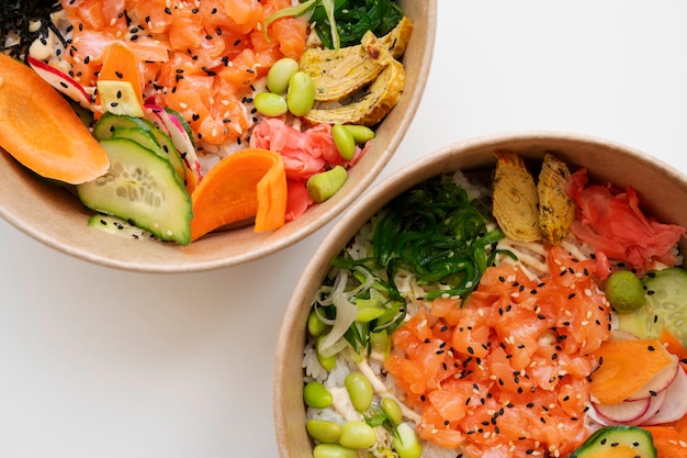 Foto gratuita delicioso plato de mariscos con salmón