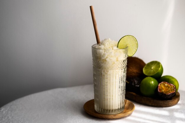 Delicioso postre granizado con sabor a frutas