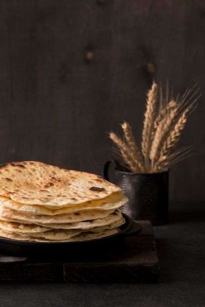 Foto gratuita delicioso surtido de nutritivos roti