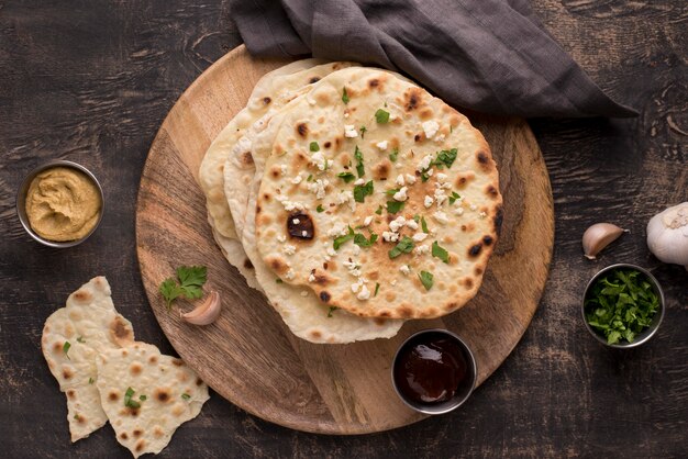 Delicioso surtido de roti tradicionales