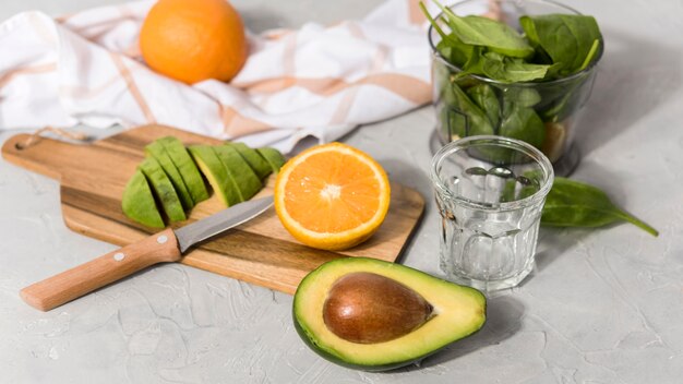 Deliciosos batidos con naranja y aguacate