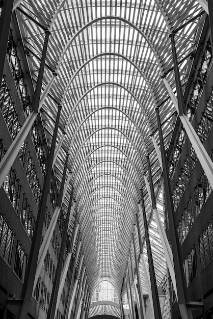 Foto gratuita dentro del famoso brookfield place en toronto, canadá