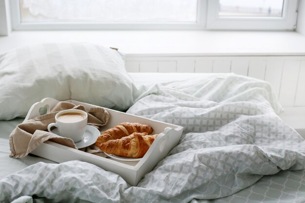 Desayuno en la cama por la mañana.