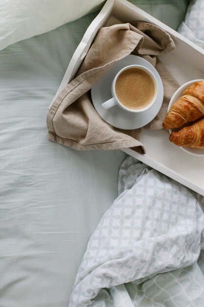 Desayuno en la cama por la mañana.