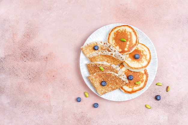 Desayuno con carbohidratos, tortitas, crepes, obleas.