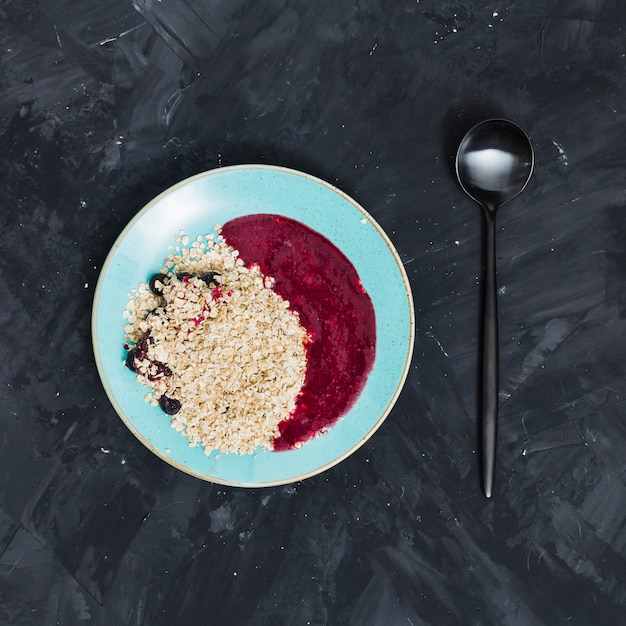 Foto gratuita desayuno con cereales