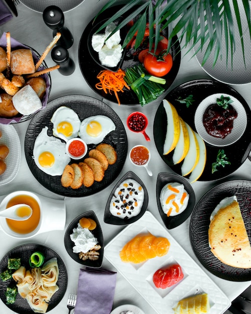 Desayuno en la mesa