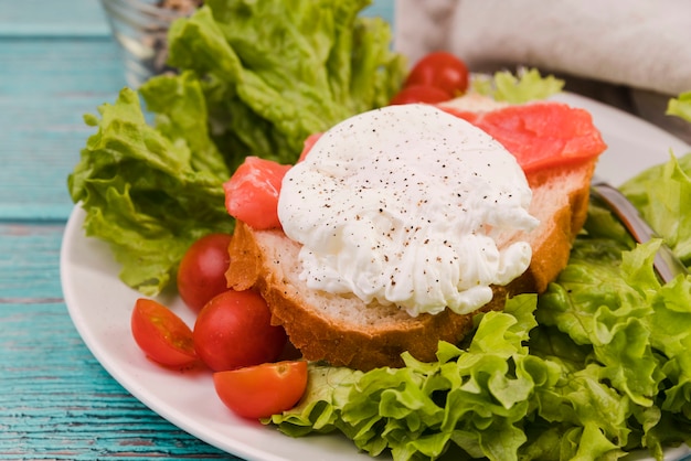 Desayuno saludable de alto ángulo