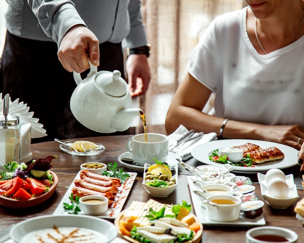 Desayuno con té negro