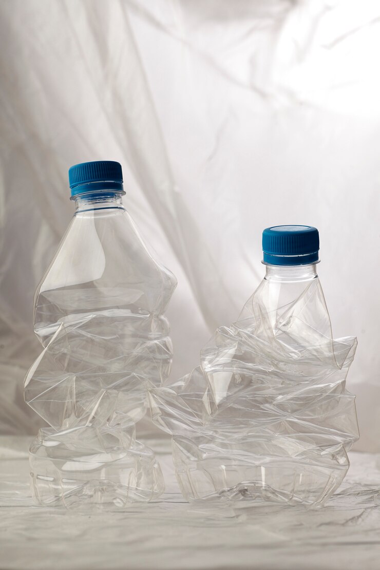 Foto gratuito detalle de botellas de plástico para reciclaje.
