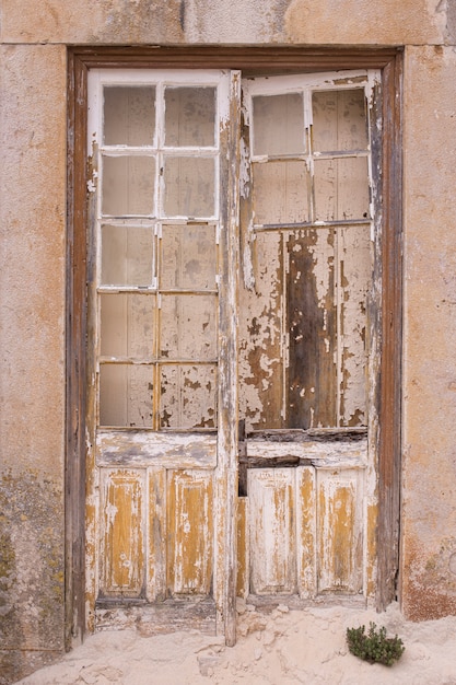 detalle de puerta vieja