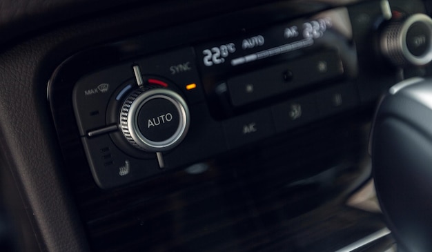 Detalles del interior del coche moderno