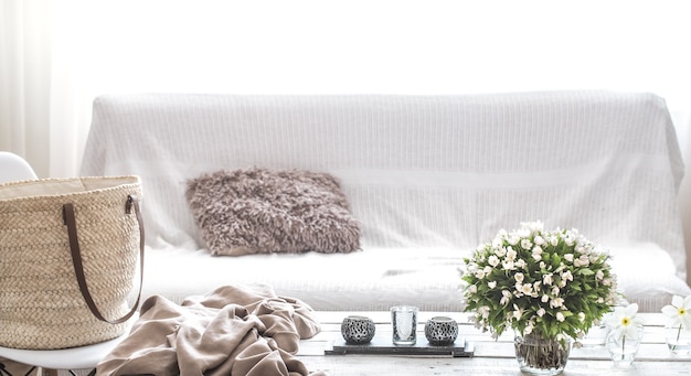 Detalles interiores de naturaleza muerta en la sala de estar y decoración