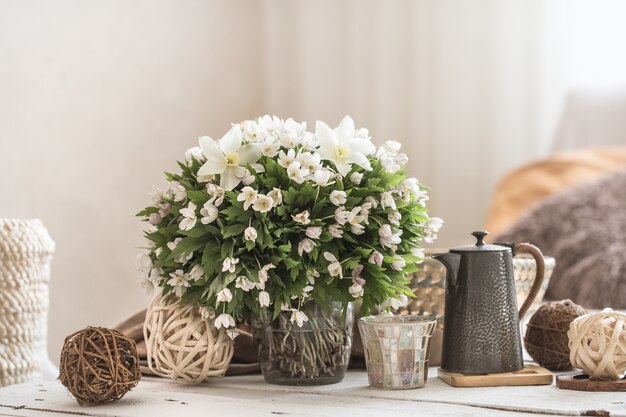 Detalles interiores de naturaleza muerta en la sala de estar y decoración