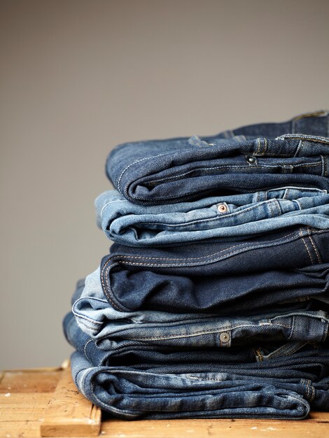 los detalles de la tela de blue jeans