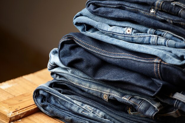 los detalles de la tela de blue jeans