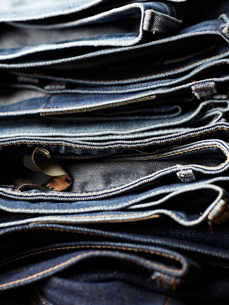los detalles de la tela de los vaqueros azules