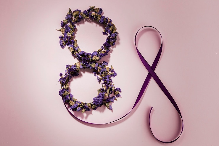 Foto gratuito día de la mujer floral octavo partido y cinta