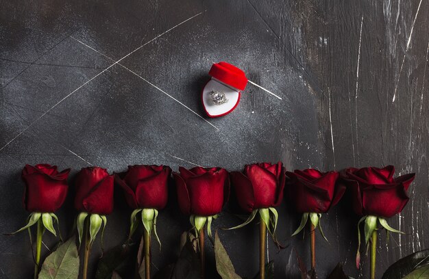 Día de San Valentín casarse conmigo anillo de compromiso de boda en caja con regalo de rosa roja