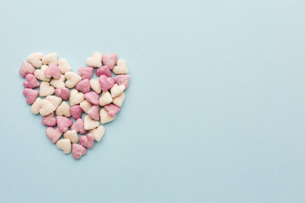 Día de San Valentín en forma de corazón con espacio de copia
