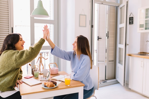 Dibujando mujeres de alto riesgo