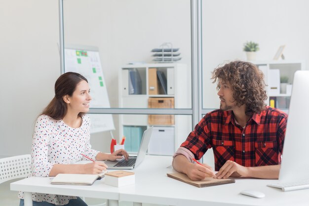 Diseñadores en el trabajo