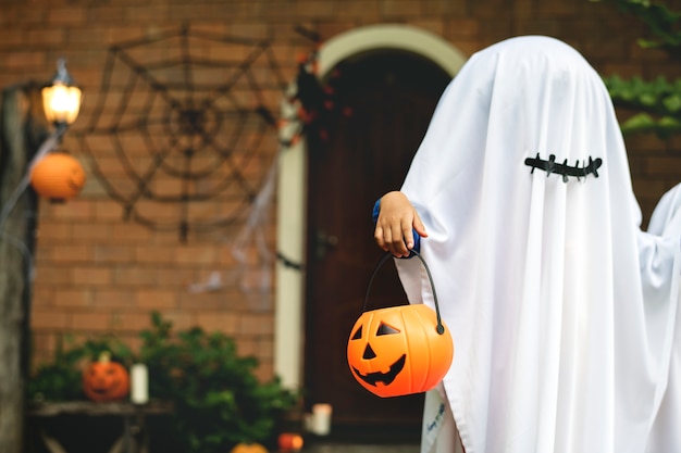 Disfraz fantasma para fiesta de halloween.