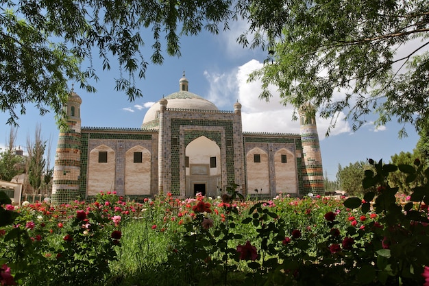 Disparo horizontal del mausoleo de Afaq Khoja, un sitio sagrado musulmán cerca de Kashgar en China