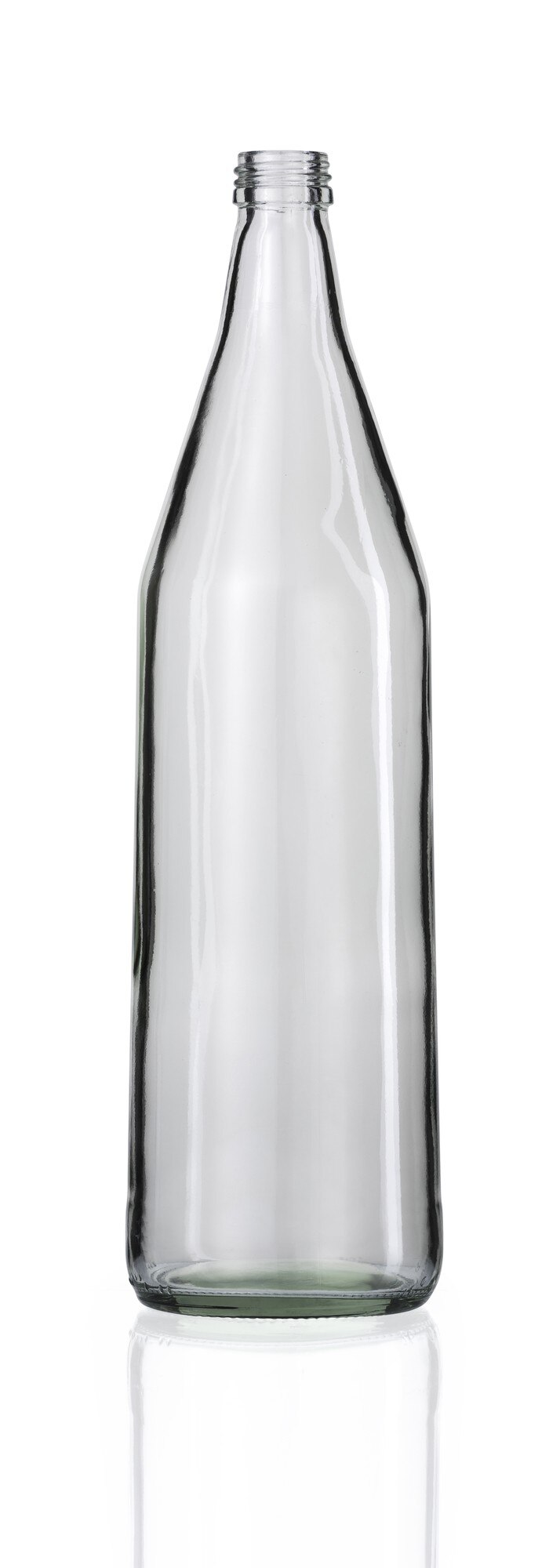 Foto gratuito disparo vertical de una botella de vidrio vacía aislada