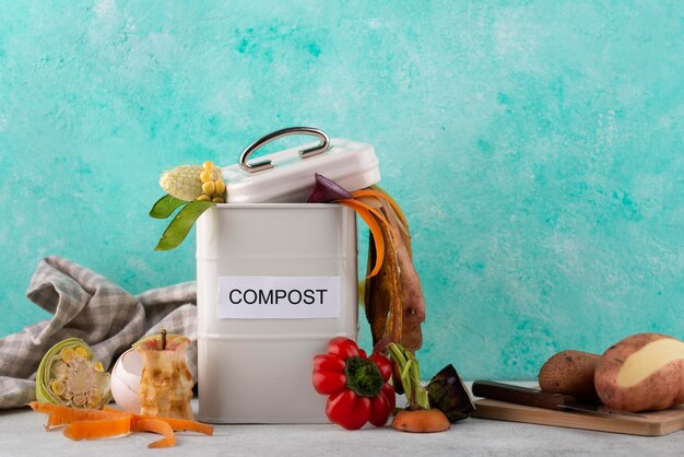 Disposición de compost hecho de alimentos podridos