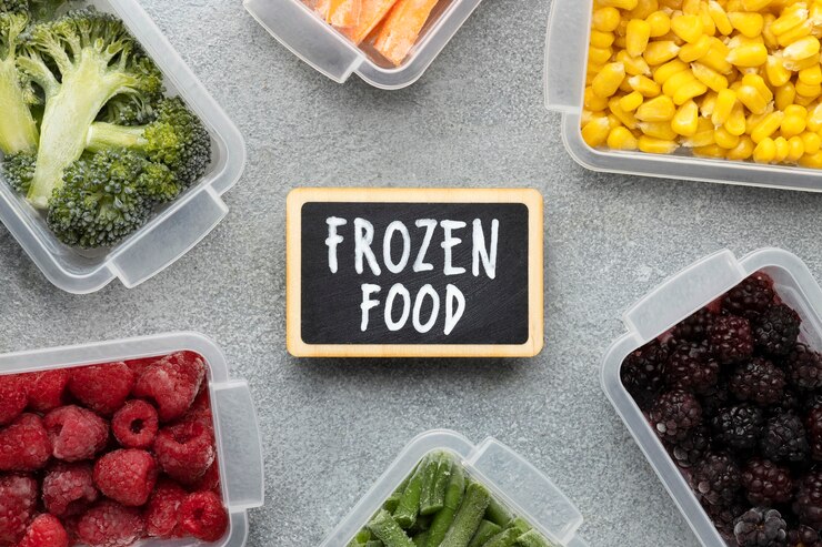 Foto gratuito disposición plana de alimentos congelados