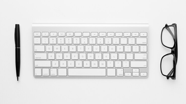 Foto gratuito disposición de la vista superior con teclado