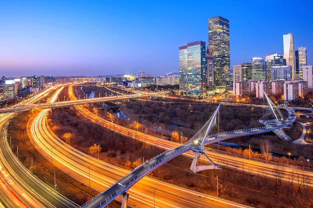 Distrito de Singil, Seúl, Corea del Sur en la noche.