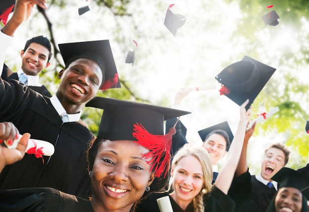 Diversidad Estudiantes Graduación Éxito Celebración Concepto