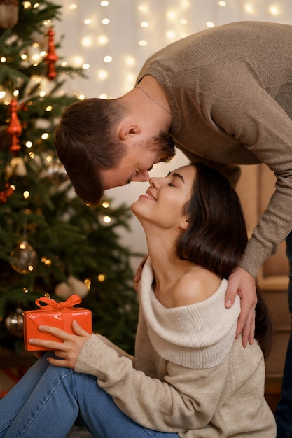 Dos alegre encantador dulce tierno hermoso adorable lindo romántico casados esposos marido y mujer