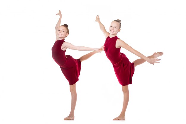 Dos bailarinas adolescentes