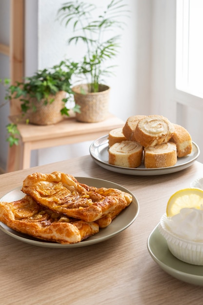 Dulces de panadería bellamente decorados