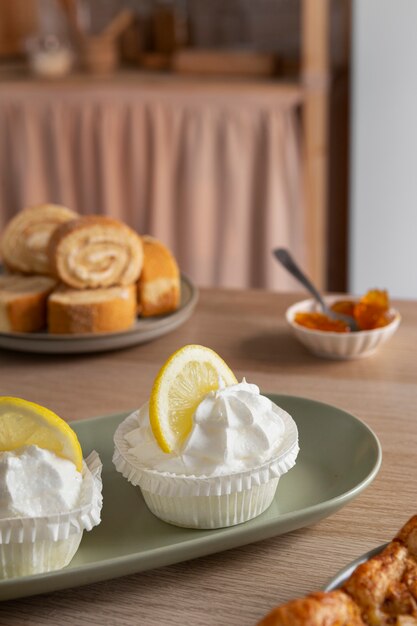 Dulces de panadería bellamente decorados